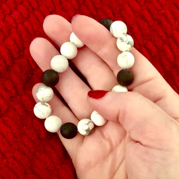 MARBLED HOWLITE LAVA STONE STRETCH BRACELET NEW - Picture 3 of 10